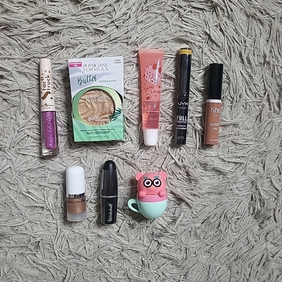 Beauty Bundle Marc Jacobs Lips Eye Shadow Stick NYX Physicians Formula Butter ✨️